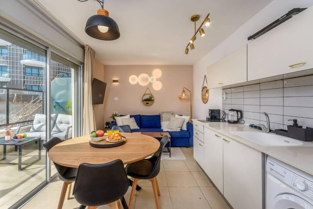 Superb Beachside Duplex 3rooms - Terrace & Mamad Căn hộ